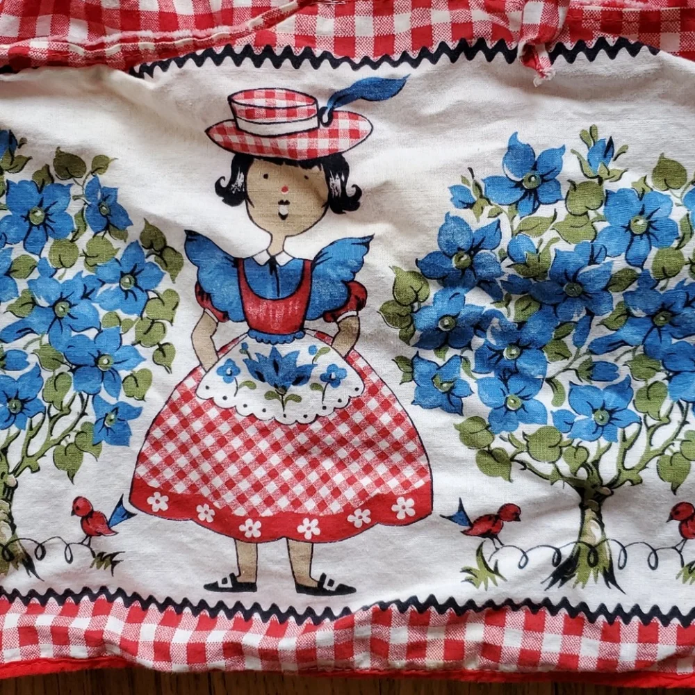 Vintage handmade smock apron with pockets
